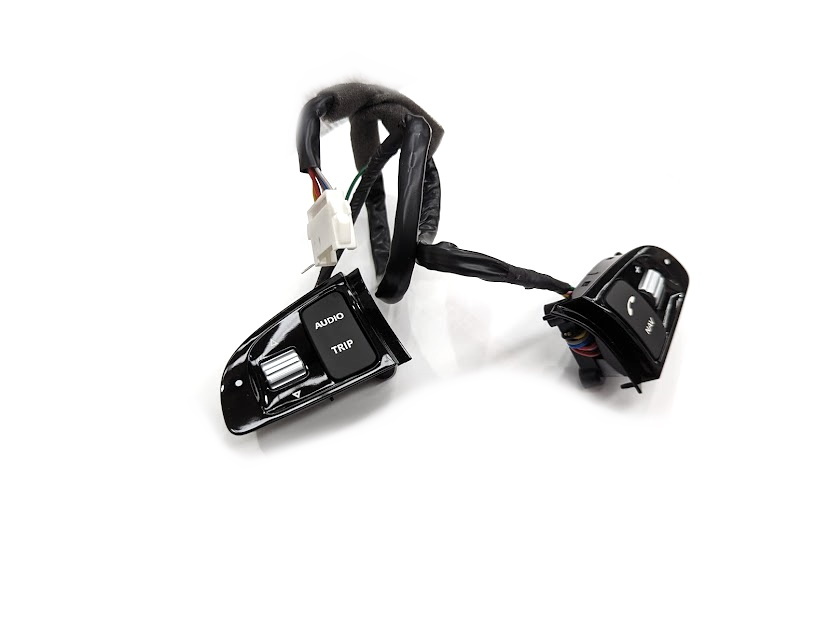 Genuine Holden Steering Wheel Switch Assy Left & Right White Lighting Radio / Trip for Commodore VE SS SV6