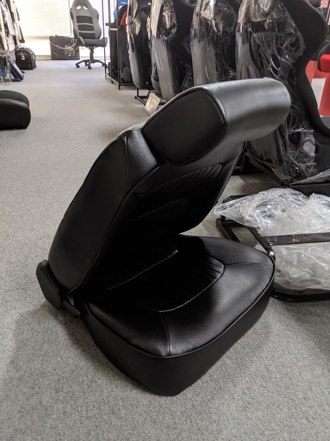 Autotecnica Classic Deluxe PU Leather Bucket Seats Car Reclinable for