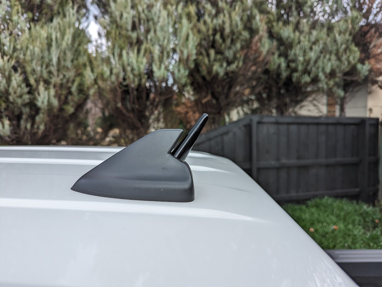 thumbnail image 2 of 3.5cm Stubby Bee Sting Antenna For Mercedes-Benz X-Class (2018+) - AM/FM, Easy Install, Black 2 of 5