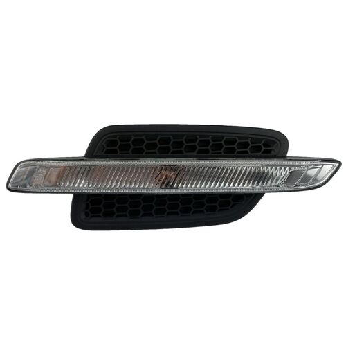 Genuine Holden Fender Indicator / Vent for VE Commodore SS SSV SV6 Omega Calais Berlina Storm Thunder Redline Right Hand 
