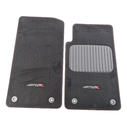 Genuine HSV Carpet Floor Mats Front Set Only for VF GEN-F2 GTSR & Maloo Ute Grey With Red Outer Stitch